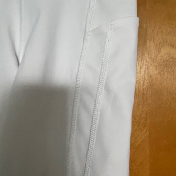 Athleta Stash 7" Shorts - Picture 3 of 5